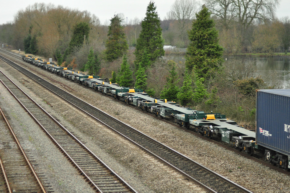 New ECO-Fret wagons in the consist of 4O27 Garston - Southampton | Hinksey.